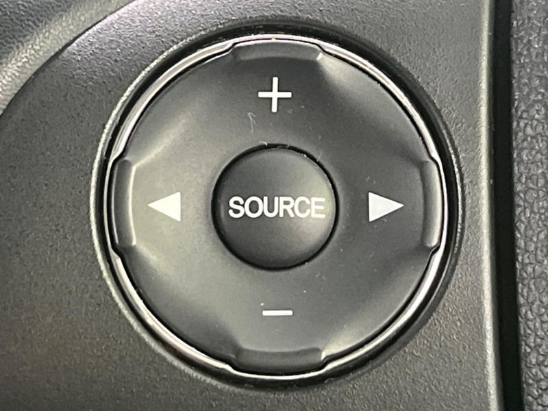 2015 Honda Vezel DAA-RU4 (UW-6a3b4b8a5f23b)[24]