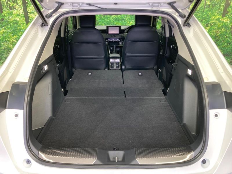 2022 Honda Vezel 6AA-RV5 (UW-6a3b4b8d42a09)[13]