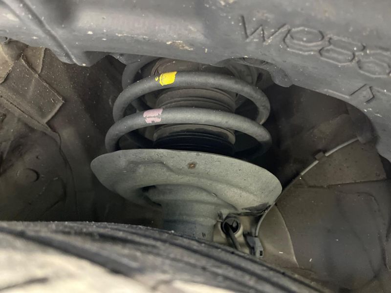 2017 Toyota C-HR DAA-ZYX10 (UW-6a3b4c05d7960)[18]