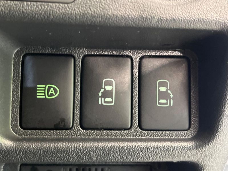 2023 Toyota Hiace Van 3DF-GDH201V (UW-6a3c9b5944f06)[20]
