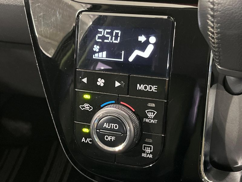 2018 Daihatsu Cast DBA-LA250S (UW-6a3c9beb9617a)[12]