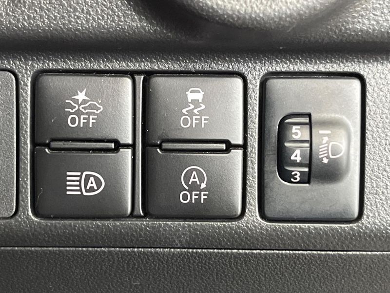 2018 Daihatsu Cast DBA-LA250S (UW-6a3c9beb9617a)[26]