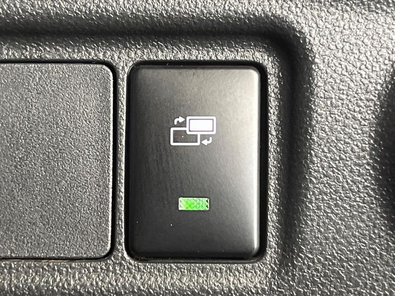 2018 Daihatsu Cast DBA-LA250S (UW-6a3c9beb9617a)[25]