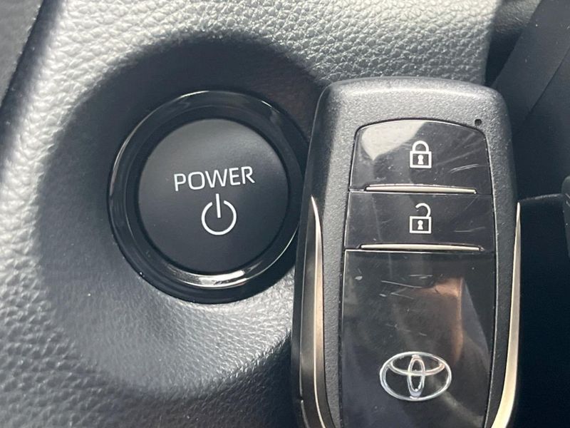 2025 Toyota Corolla Cross 6AA-MXGH15 (UW-6a3c9c6174828)[20]