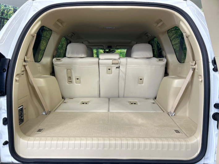 2017 Toyota Land Cruiser Prado CBA-TRJ150W (UW-6a3c9ccd8605f)[28]