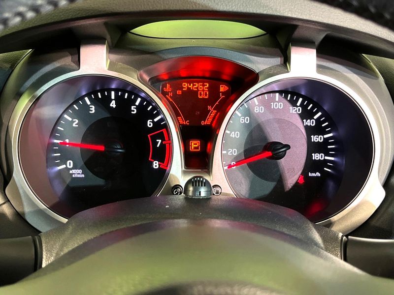 2015 Nissan JUKE DBA-YF15 (UW-6a3c9ceb37806)[24]