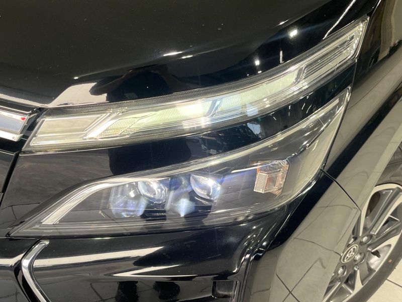 2019 Toyota Voxy DBA-ZRR85W (UW-6a3c9d00ef698)[25]