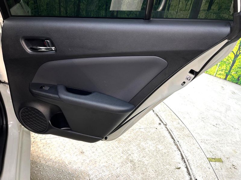 2019 Toyota Prius DAA-ZVW51 (UW-6a3c9d0f27089)[19]