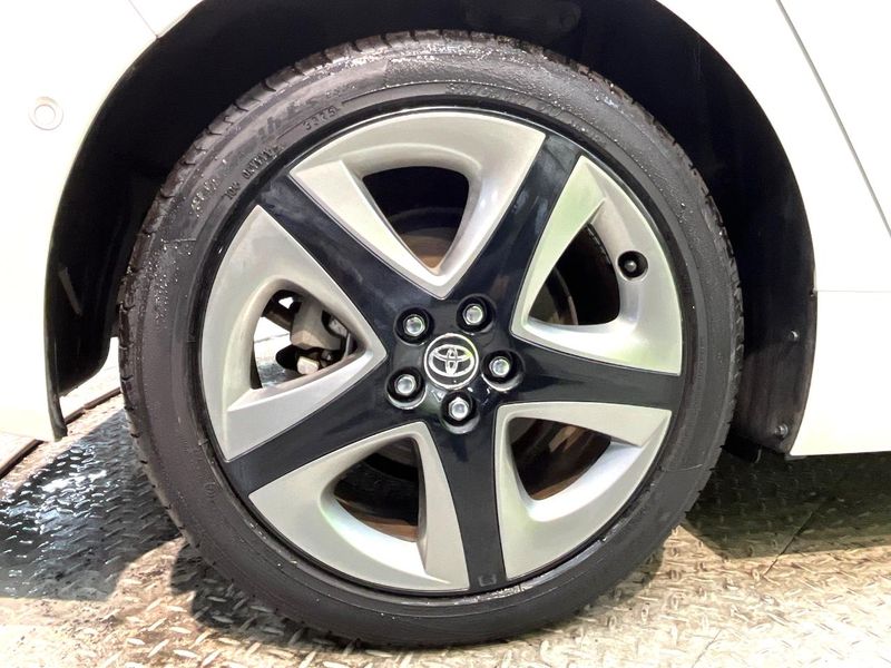 2019 Toyota Prius DAA-ZVW51 (UW-6a3c9d0f27089)[18]