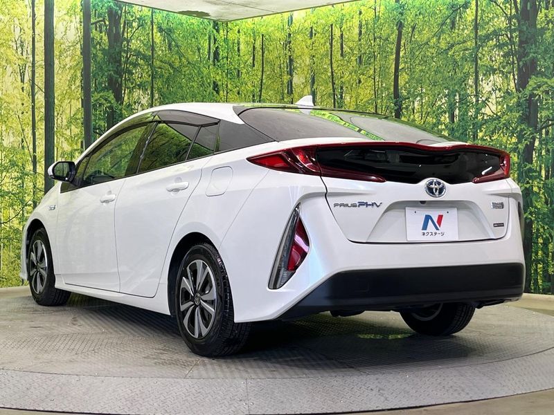 2017 Toyota Prius PHV DLA-ZVW52 (UW-6a3c9d1241cdd)[15]