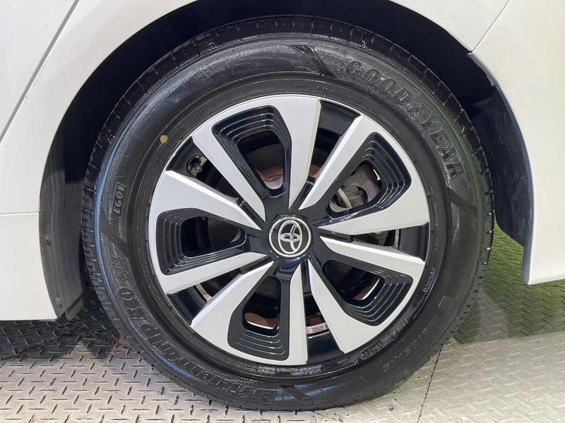 2017 Toyota Prius PHV DLA-ZVW52 (UW-6a3c9d1241cdd)[11]