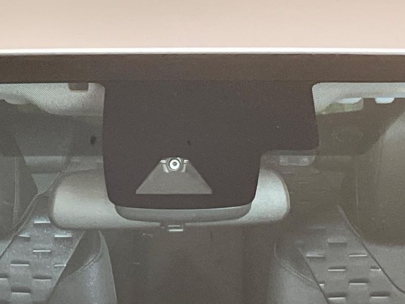2017 Toyota Prius PHV DLA-ZVW52 (UW-6a3c9d1241cdd)[12]