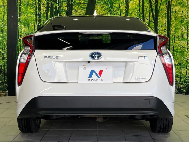 2016 Toyota Prius DAA-ZVW55 (UW-6a3c9d13c3356)[21]