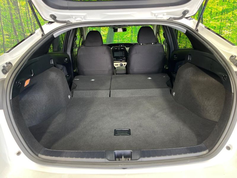 2016 Toyota Prius DAA-ZVW55 (UW-6a3c9d13c3356)[26]