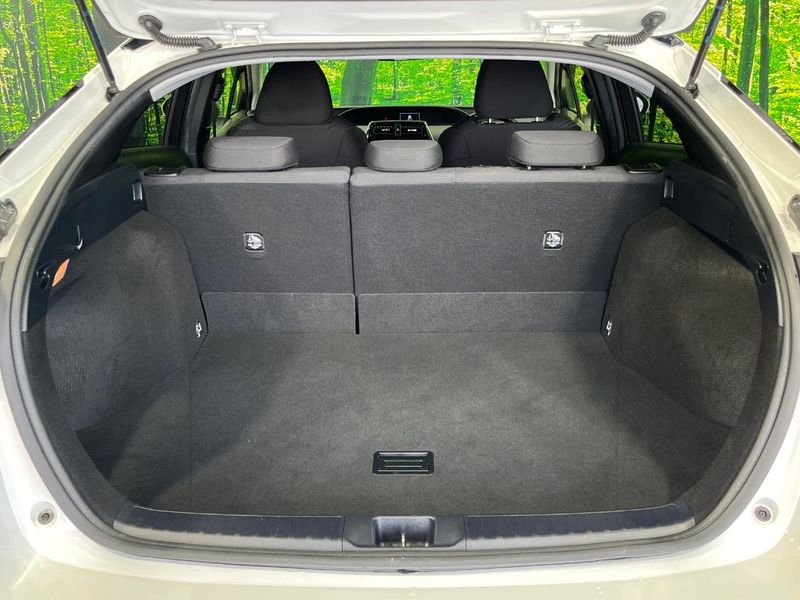 2016 Toyota Prius DAA-ZVW55 (UW-6a3c9d13c3356)[29]