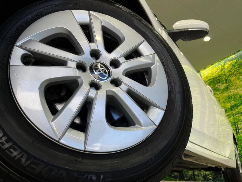 2016 Toyota Prius DAA-ZVW55 (UW-6a3c9d13c3356)[10]