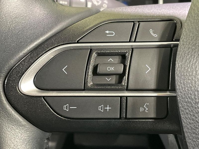 2023 Toyota Voxy 6AA-ZWR90W (UW-6a3c9d1eedc61)[25]