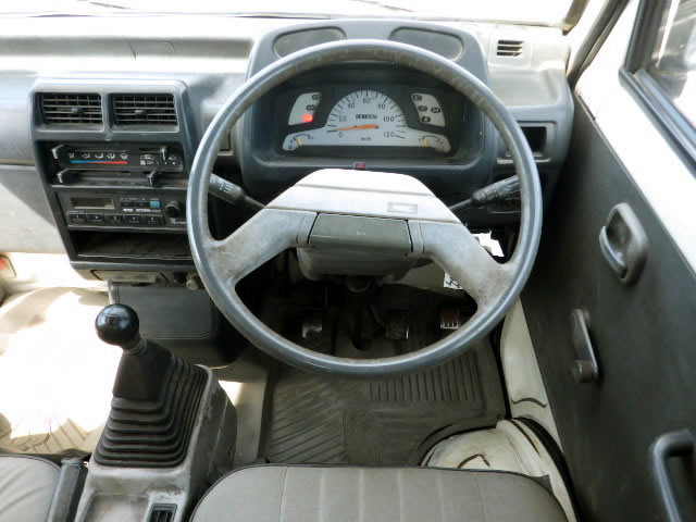 1992 Mitsubishi Minicab Truck U42T (UW-6a3cd968b6144)[4]