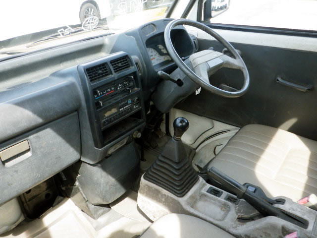 1992 Mitsubishi Minicab Truck U42T (UW-6a3cd968b6144)[9]