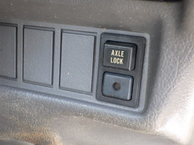 1998 Suzuki Carry Truck DD51T (UW-6a3ce1fbe386f)[15]