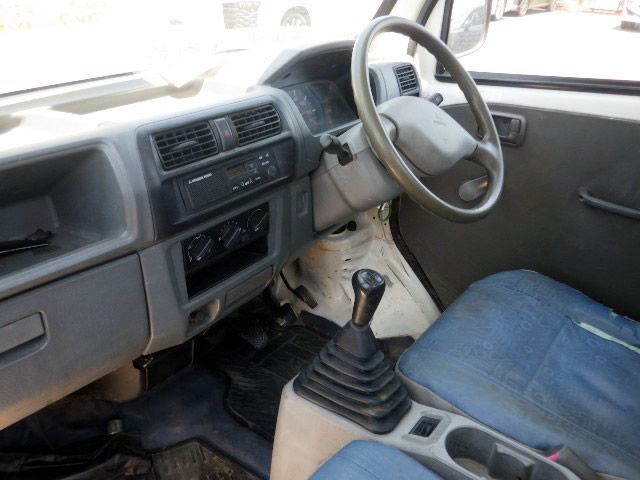 2000 Mitsubishi Minicab Truck U61T (UW-6a3ceda019515)[9]