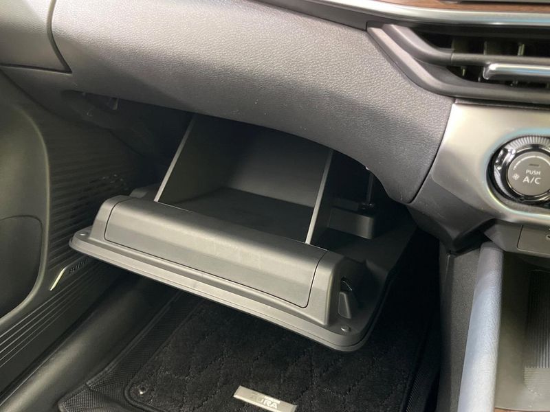 2021 Nissan Aura 6AA-FE13 (UW-6a41e13db6ff7)[15]