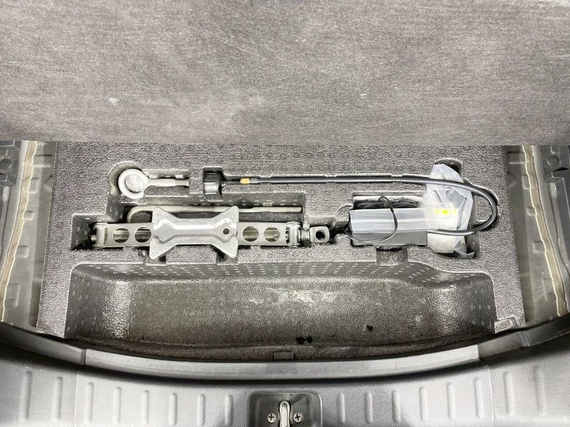 2015 Honda N-BOX CUSTOM DBA-JF2 (UW-6a41e18b93cb7)[7]