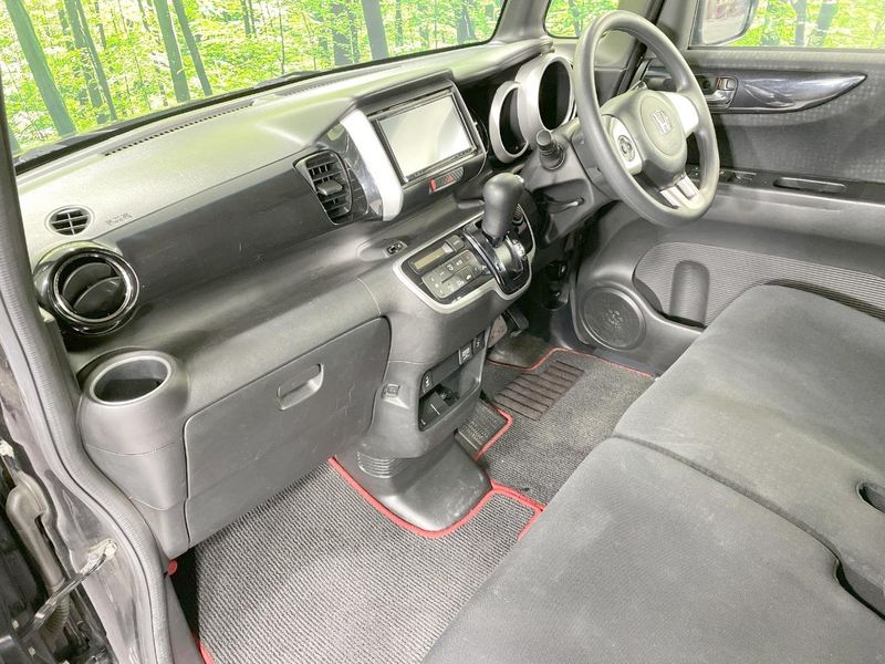2015 Honda N-BOX CUSTOM DBA-JF2 (UW-6a41e18b93cb7)[17]