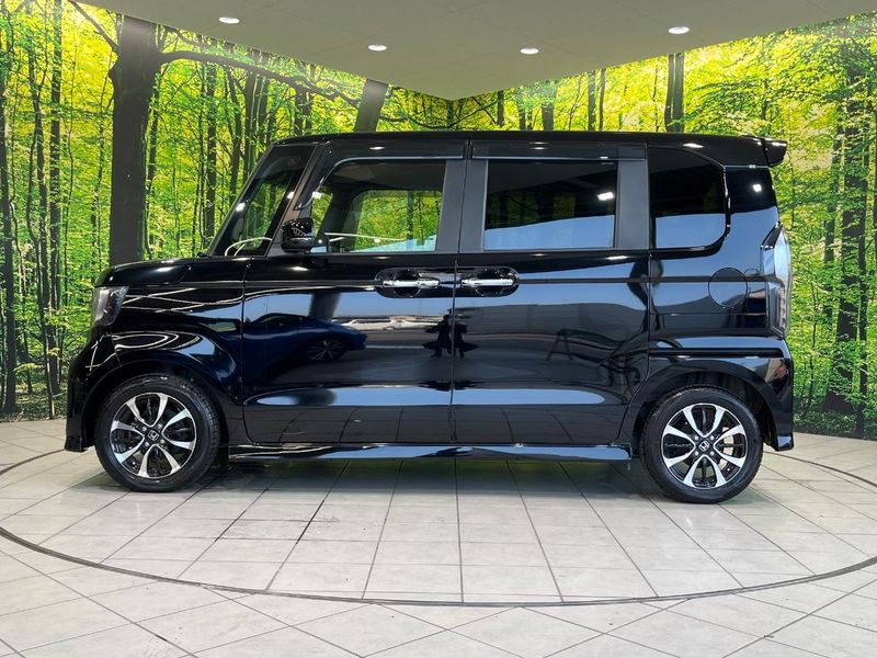2018 Honda N-BOX CUSTOM DBA-JF3 (UW-6a41e18dbf209)[9]