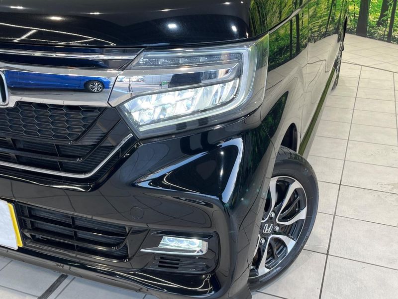 2018 Honda N-BOX CUSTOM DBA-JF3 (UW-6a41e18dbf209)[17]