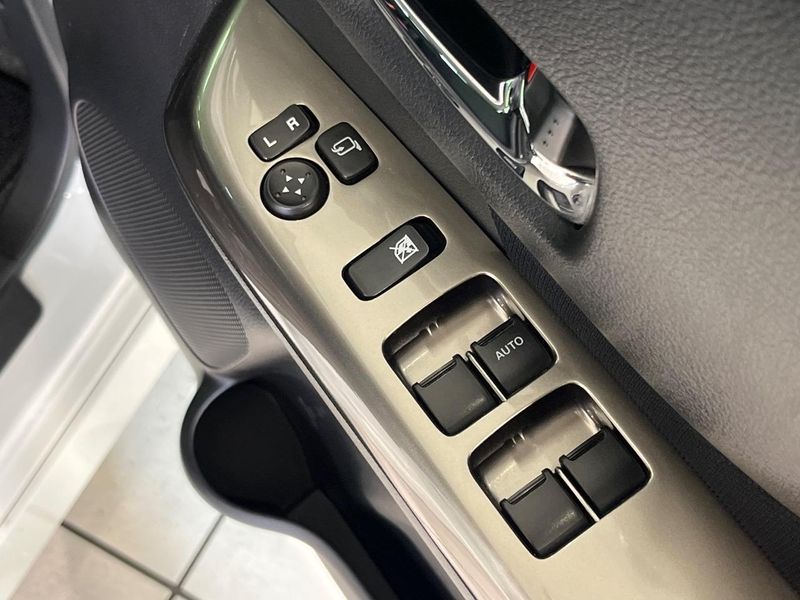 2017 Suzuki Spacia Custom Z DAA-MK42S (UW-6a41e2150d79b)[21]