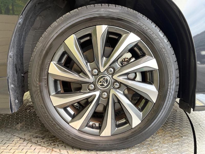 2023 Toyota Voxy 6BA-MZRA90W (UW-6a41e2562b4ba)[15]