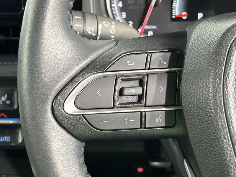 2023 Toyota Voxy 6BA-MZRA90W (UW-6a41e2577f2a1)[9]