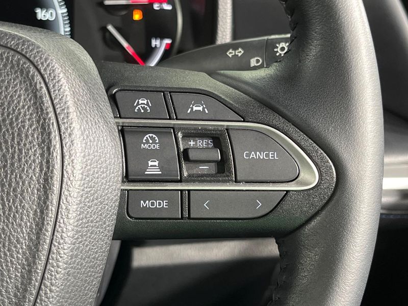 2023 Toyota Voxy 6BA-MZRA90W (UW-6a41e2577f2a1)[10]