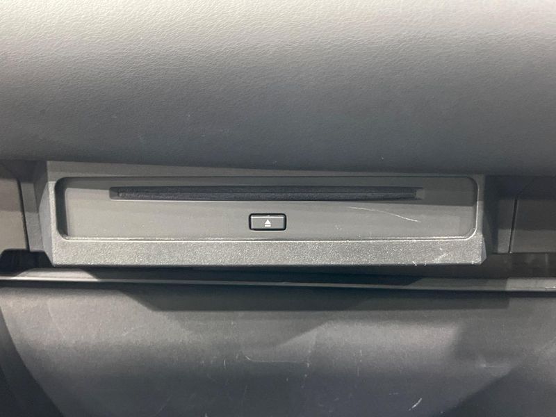 2023 Toyota Voxy 6BA-MZRA90W (UW-6a41e2577f2a1)[27]
