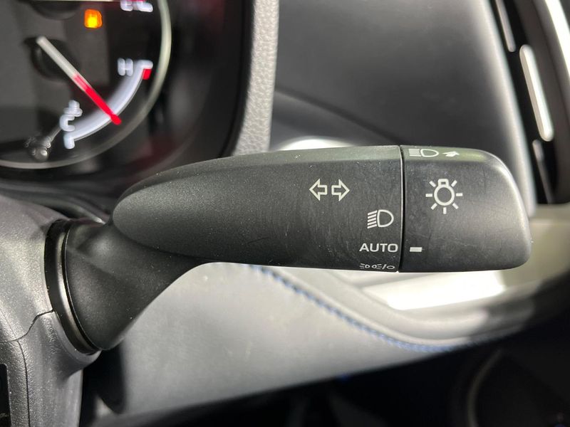 2023 Toyota Voxy 6BA-MZRA90W (UW-6a41e2577f2a1)[11]
