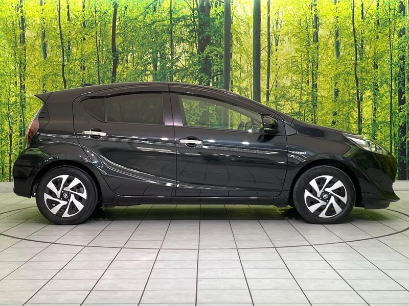 2019 Toyota Aqua DAA-NHP10 (UW-6a41e25da6b8a)[9]