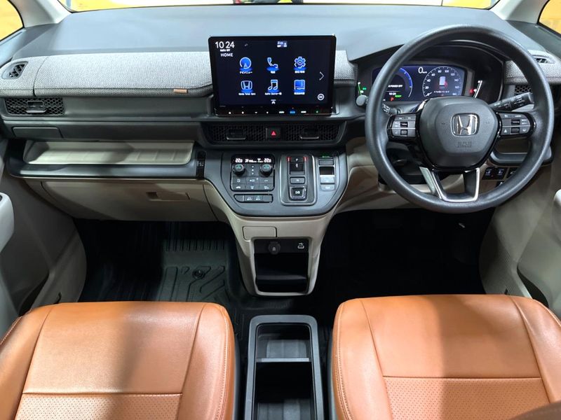 2023 Honda Step Wagon 6AA-RP8 (UW-6a41e271d9975)[22]