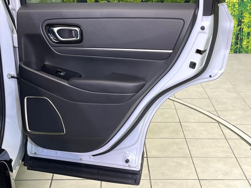 2023 Honda Vezel 6AA-RV5 (UW-6a41e27d14494)[24]