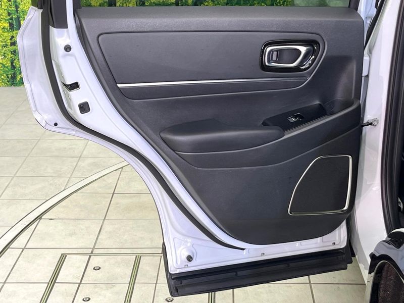 2023 Honda Vezel 6AA-RV5 (UW-6a41e27d14494)[16]