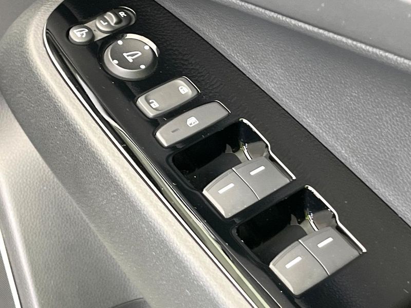 2023 Honda Vezel 6AA-RV5 (UW-6a41e27d14494)[26]