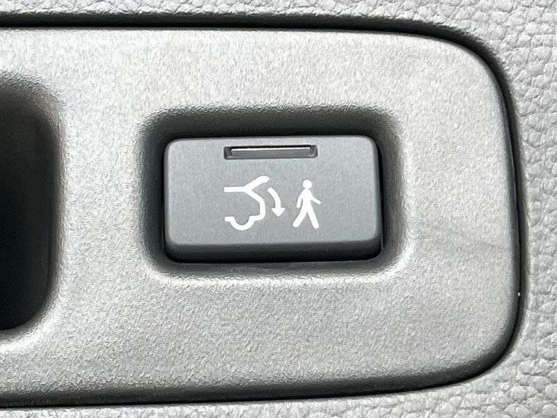 2023 Honda Vezel 6AA-RV5 (UW-6a41e27d14494)[12]