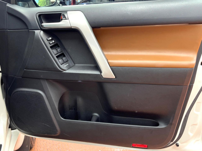2022 Toyota Land Cruiser Prado 3BA-TRJ150W (UW-6a41e297681b0)[21]