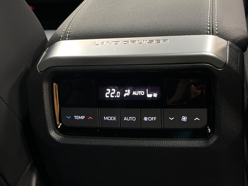 2025 Toyota Land Cruiser 250 3BA-TRJ250W (UW-6a41e29ae6aa5)[21]