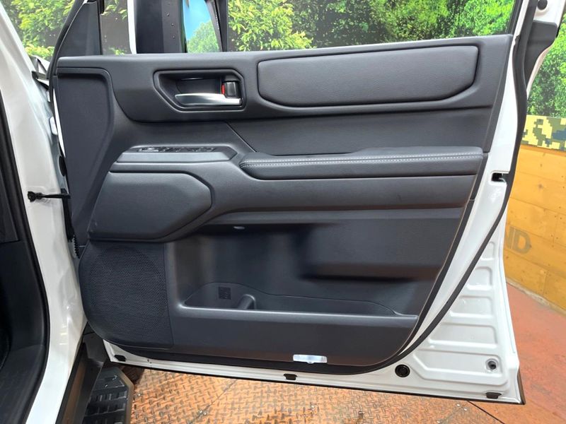 2025 Toyota Land Cruiser 250 3BA-TRJ250W (UW-6a41e29ae6aa5)[16]