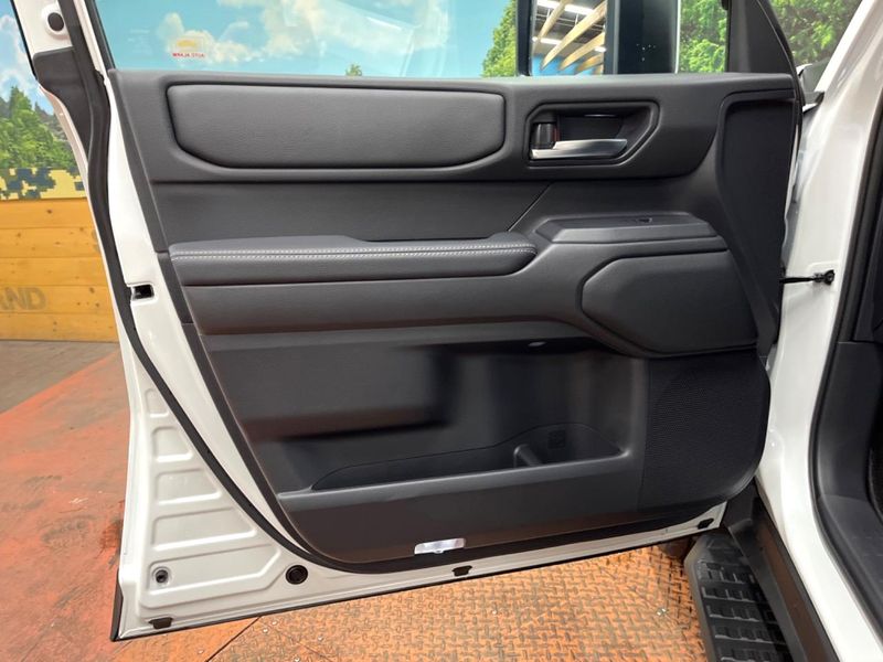 2025 Toyota Land Cruiser 250 3BA-TRJ250W (UW-6a41e29ae6aa5)[6]