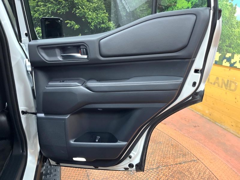 2025 Toyota Land Cruiser 250 3BA-TRJ250W (UW-6a41e29ae6aa5)[17]