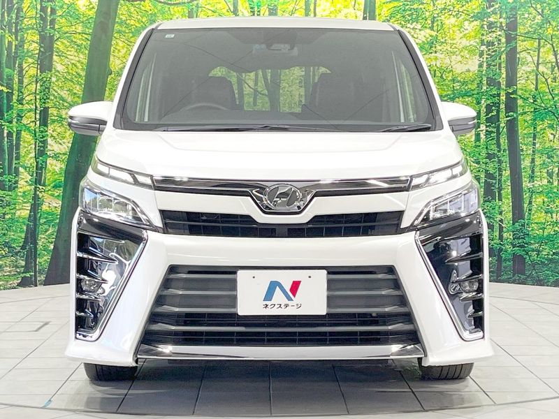 2017 Toyota Voxy DBA-ZRR80W (UW-6a41e2becfed6)[21]