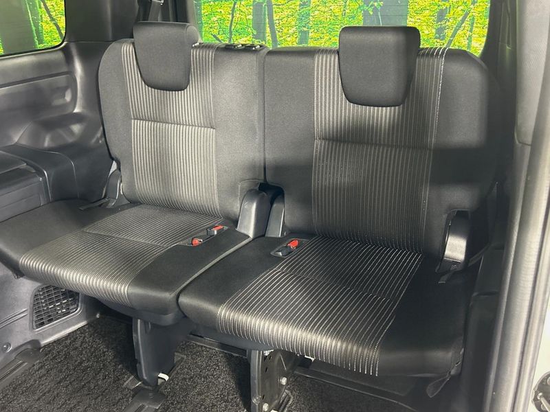 2018 Toyota Voxy DBA-ZRR80W (UW-6a41e2c071886)[16]