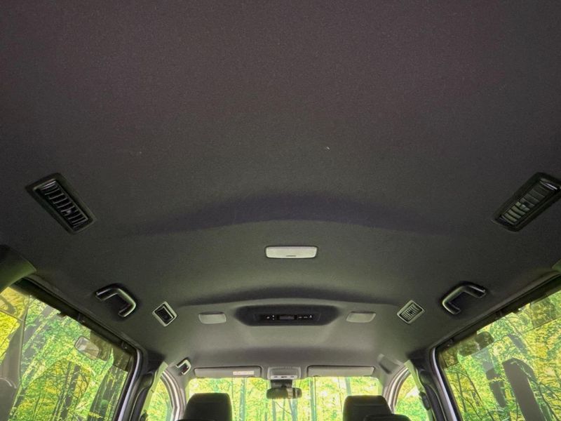 2018 Toyota Voxy DBA-ZRR80W (UW-6a41e2c071886)[20]